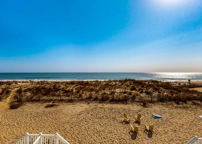 Lovely Oceanfront With Free Wifi Balcony Ocean Views Ac & Deck *