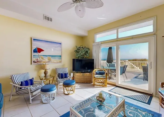 Lovely Oceanfront With Free Wifi Balcony Ocean Views Ac & Deck