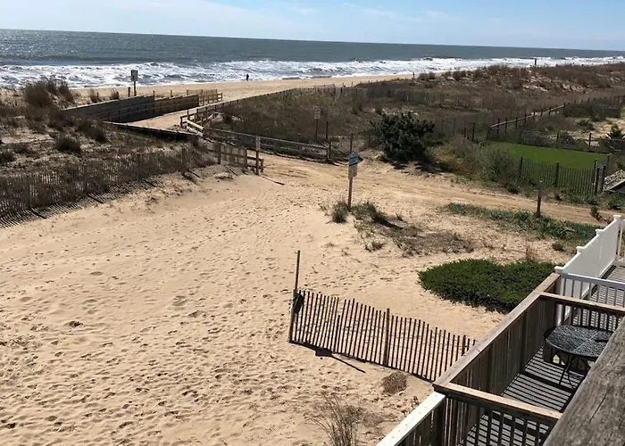 Lovely Oceanfront With Free Wifi Balcony Ocean Views Ac & Deck Holiday home *