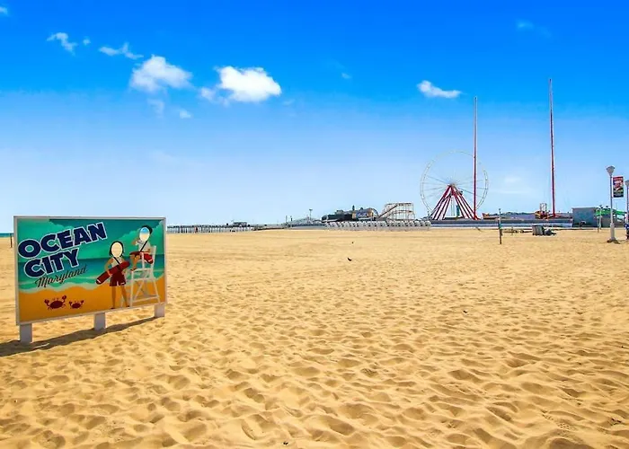 Holiday home Lovely Oceanfront With Free Wifi Balcony Ocean Views Ac & Deck