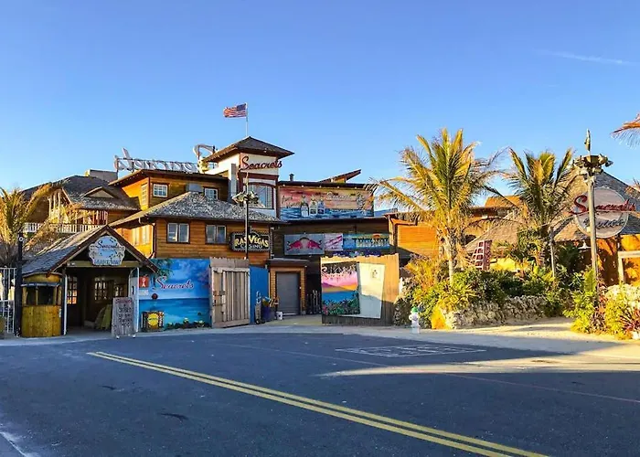 Holiday home Lovely Oceanfront With Free Wifi Balcony Ocean Views Ac & Deck *